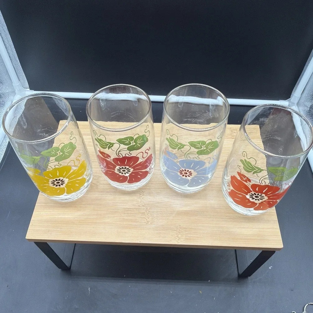 Vintage Set Of 4 50s Morning Glory Poppy Tumblers American Horror Story S4 Ep 5